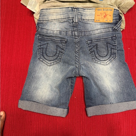 True Religion - Picture 4 of 4